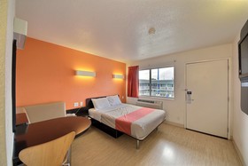 Motel 6 San Marcos