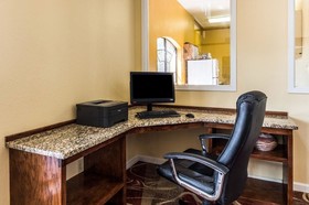 Quality Inn University Near Downtown