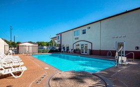 Red Roof Inn San Marcos