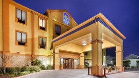 Best Western Plus Schulenburg Inn & Suites