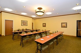 Best Western Plus Schulenburg Inn & Suites