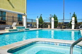 Best Western Plus Schulenburg Inn & Suites