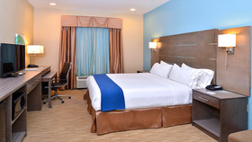Holiday Inn Express & Suites Schulenburg