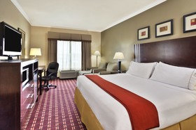 Holiday Inn Express Hotel & Suites Sealy