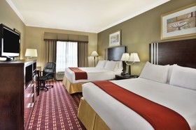 Holiday Inn Express Hotel & Suites Sealy