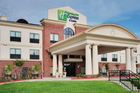 Holiday Inn Express Hotel & Suites Sealy