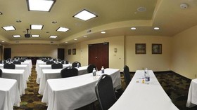Holiday Inn Express Hotel & Suites Sealy