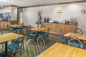 Days Inn by Wyndham Seguin TX