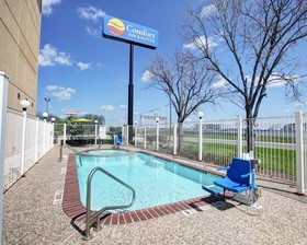 Spark by Hilton Selma