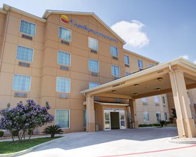 Spark by Hilton Selma