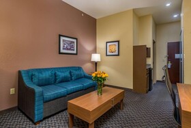 Best Western Plus Shamrock Inn & Suites