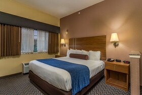 Best Western Plus Shamrock Inn & Suites
