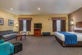Best Western Plus Shamrock Inn & Suites