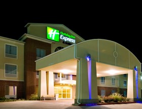 Holiday Inn Express & Suites Shamrock North