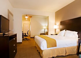 Holiday Inn Express & Suites Shamrock North