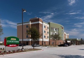 Courtyard Houston North/Shenandoah