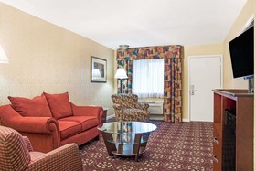 Days Inn by Wyndham Shenandoah