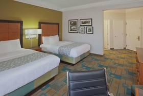 La Quinta Inn & Suites by Wyndham Sherman