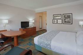 La Quinta Inn & Suites by Wyndham Sherman