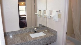 Travelers Inn