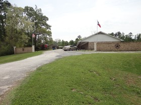 Garden Inn & Suites