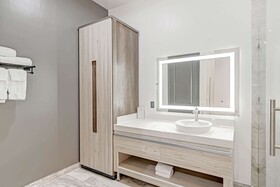 SureStay by Best Western Houston Southeast