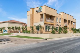 El Delfín Lodge