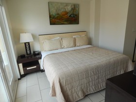 Peninsula Island Resort & Spa