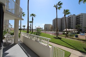 Royale Beach & Tennis Club