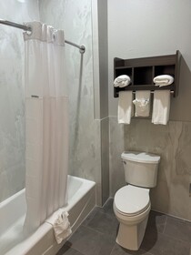 Clarion Pointe