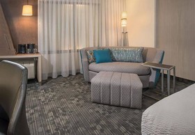 Courtyard Houston Springwoods Village