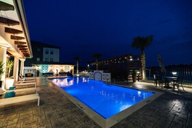 Hotel Indigo Spring – Woodlands Area
