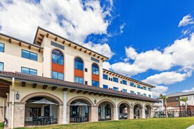 Hotel Indigo Spring – Woodlands Area