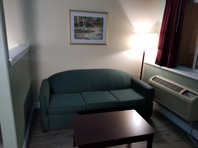 Executive Inn & Suites