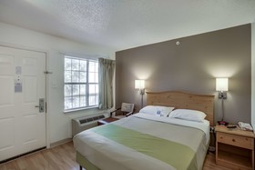 Studio 6 Houston - Sugarland