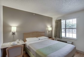 Studio 6 Houston - Sugarland
