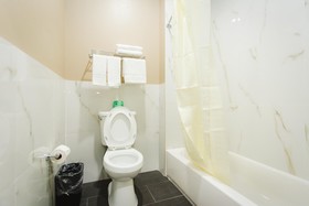 Budget Host Inn & Suites Sugar Land