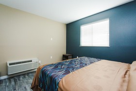 Budget Host Inn & Suites Sugar Land