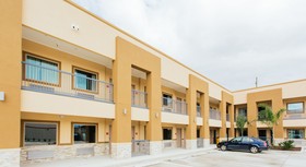 Budget Host Inn & Suites Sugar Land