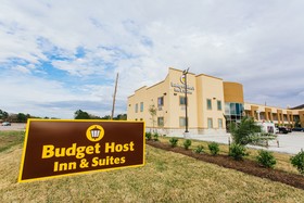 Budget Host Inn & Suites Sugar Land