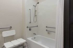 Holiday Inn Express & Suites Sulphur Springs