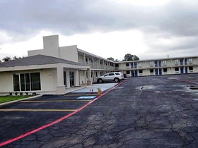 Motel 6 Sulphur Springs