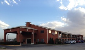 Econo Lodge Inn & Suites