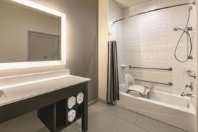 La Quinta Inn & Suites by Wyndham Sweetwater East