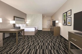 La Quinta Inn & Suites by Wyndham Sweetwater East