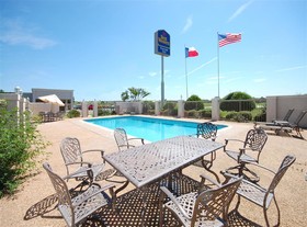 Best Western Taylor Inn
