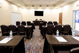 Holiday Inn Express & Suites Taylor