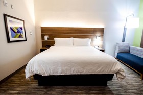 Holiday Inn Express & Suites Taylor