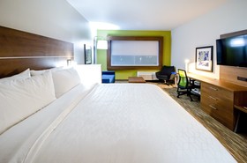Holiday Inn Express & Suites Taylor