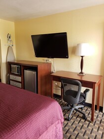 Taylor Village Inn